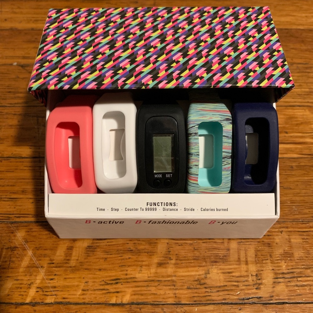 Fitness Tracker B-Active Interchangeable  W/ 5 BANDS